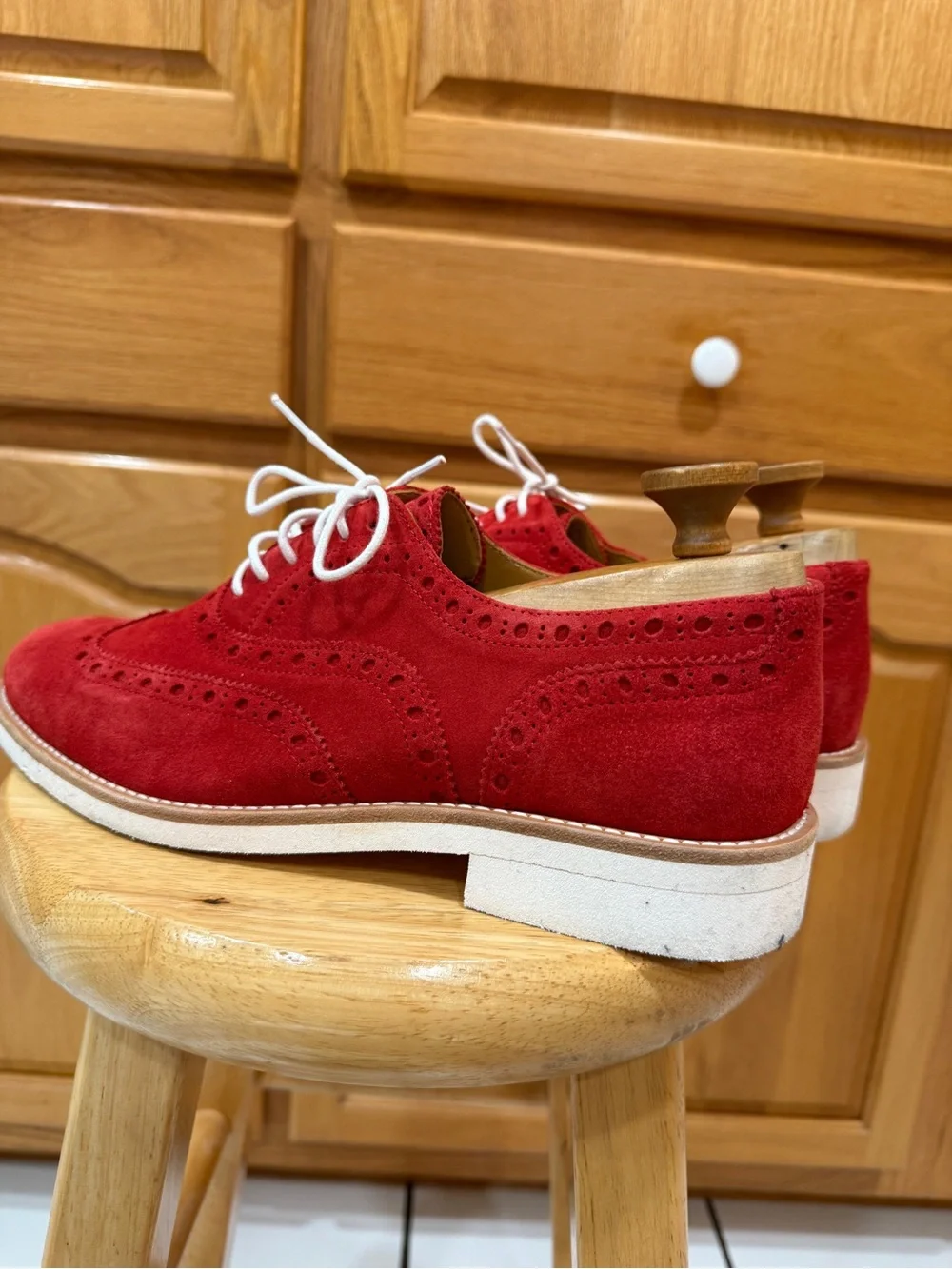BOLD! by SOCIETY.com red suede wingtip/brogue oxfords sz 10
